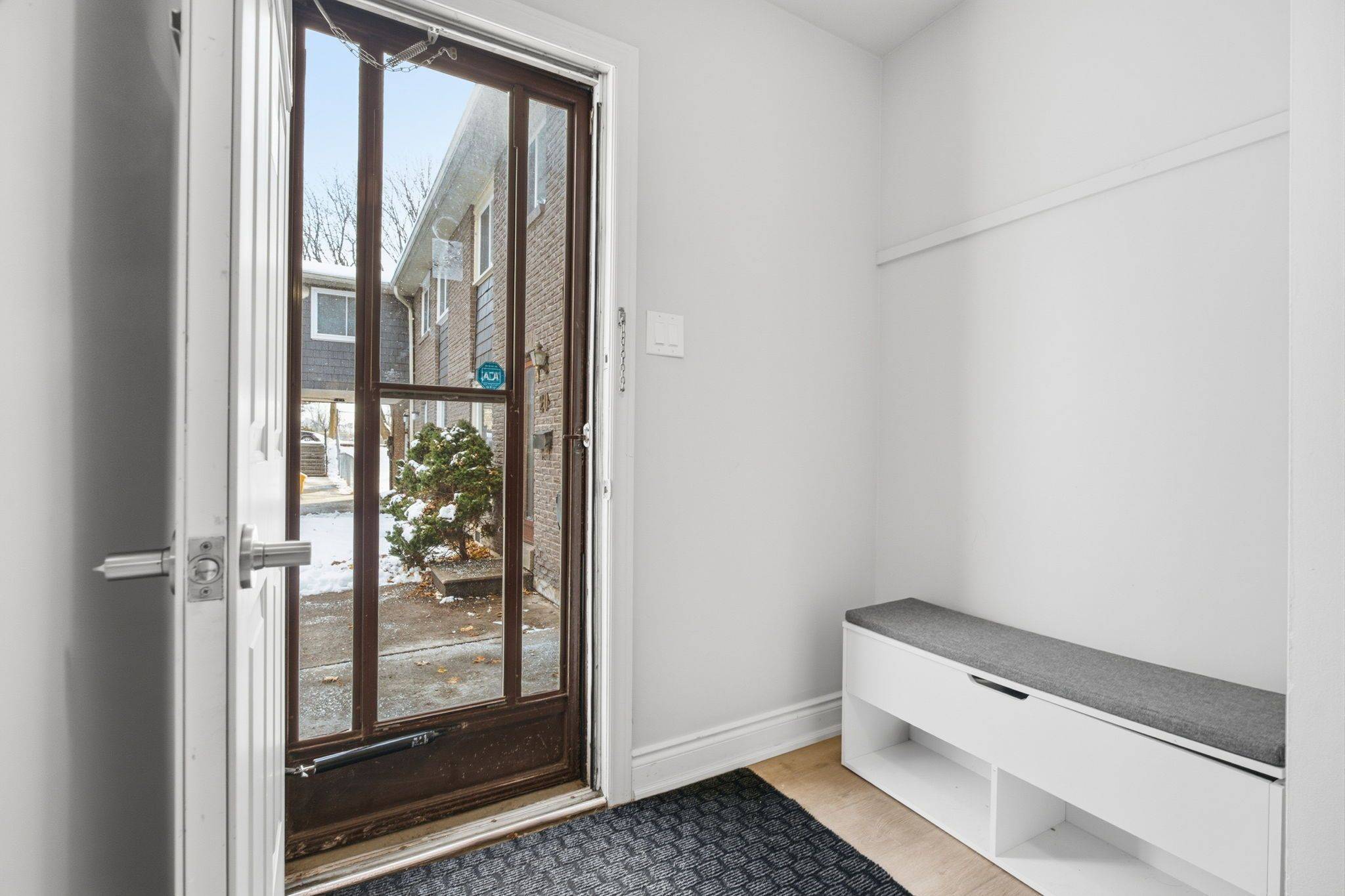 Toronto C15, ON M2J 4N2,24 Rock Fern WAY