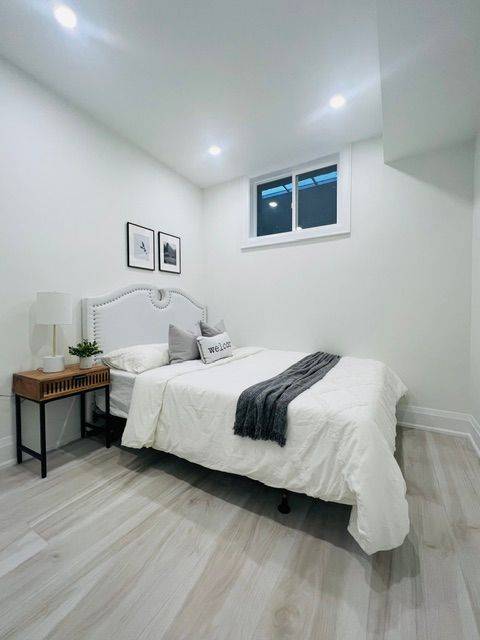 Toronto C01, ON M6J 2K1,217 Euclid AVE #Lower