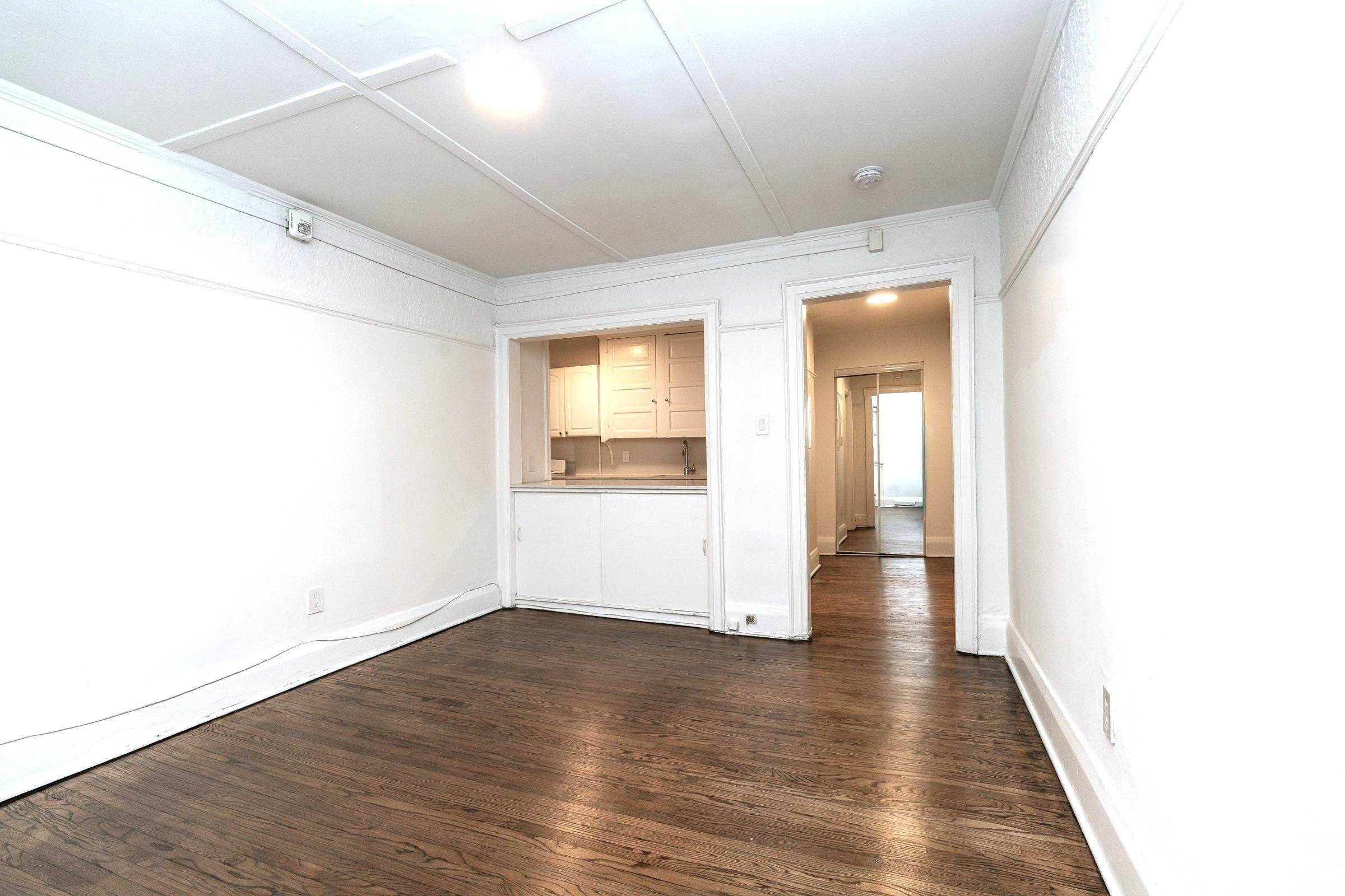 Toronto C03, ON M6C 2M1,100 Vaughan RD #1