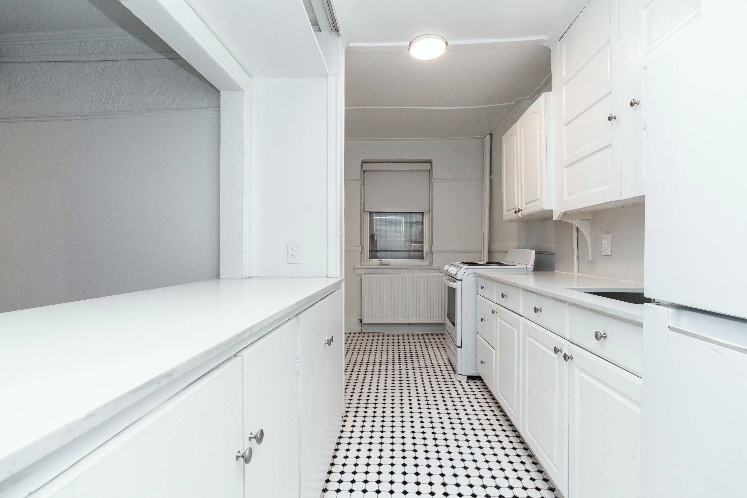 Toronto C03, ON M6C 2M1,100 Vaughan RD #1