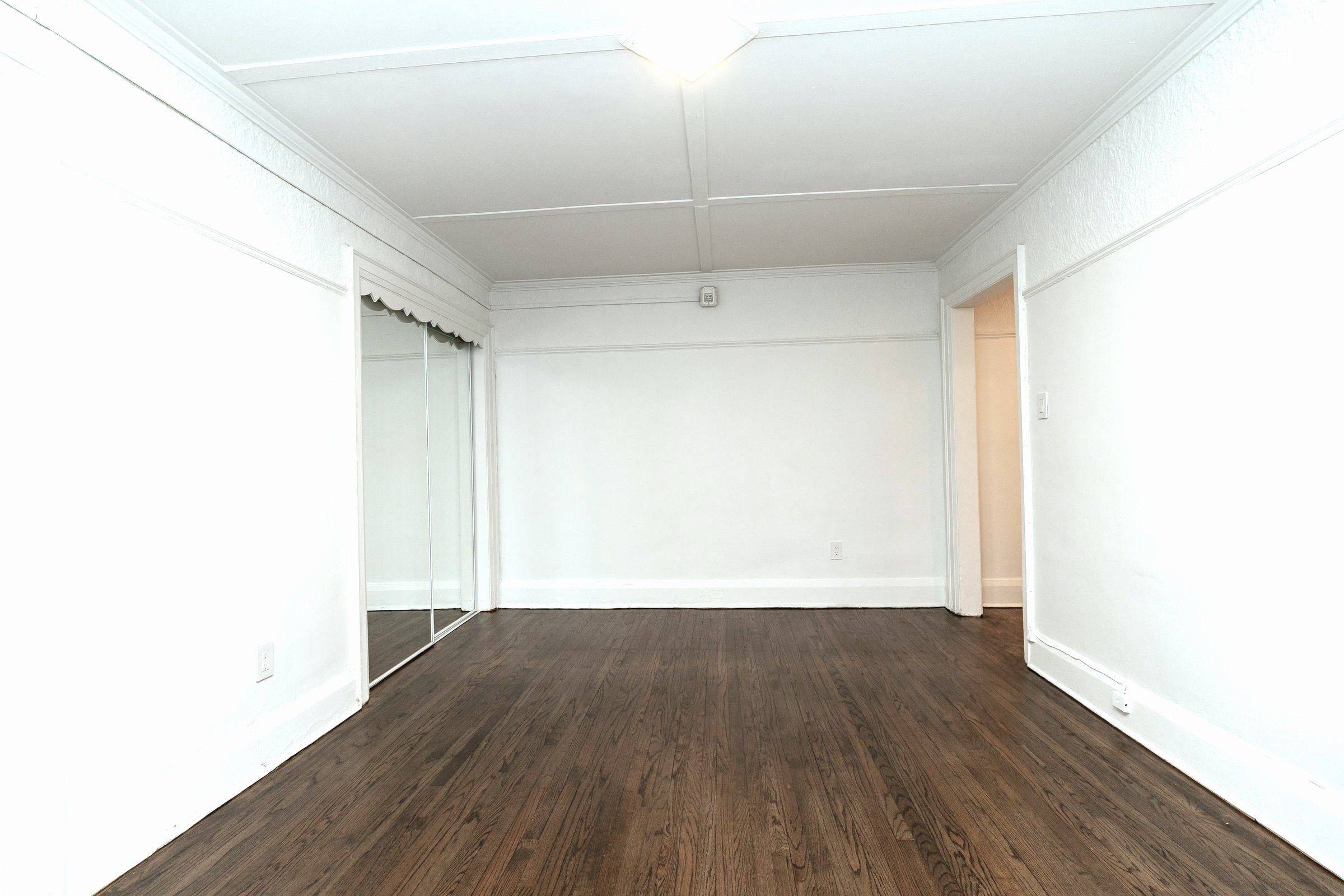 Toronto C03, ON M6C 2M1,100 Vaughan RD #11