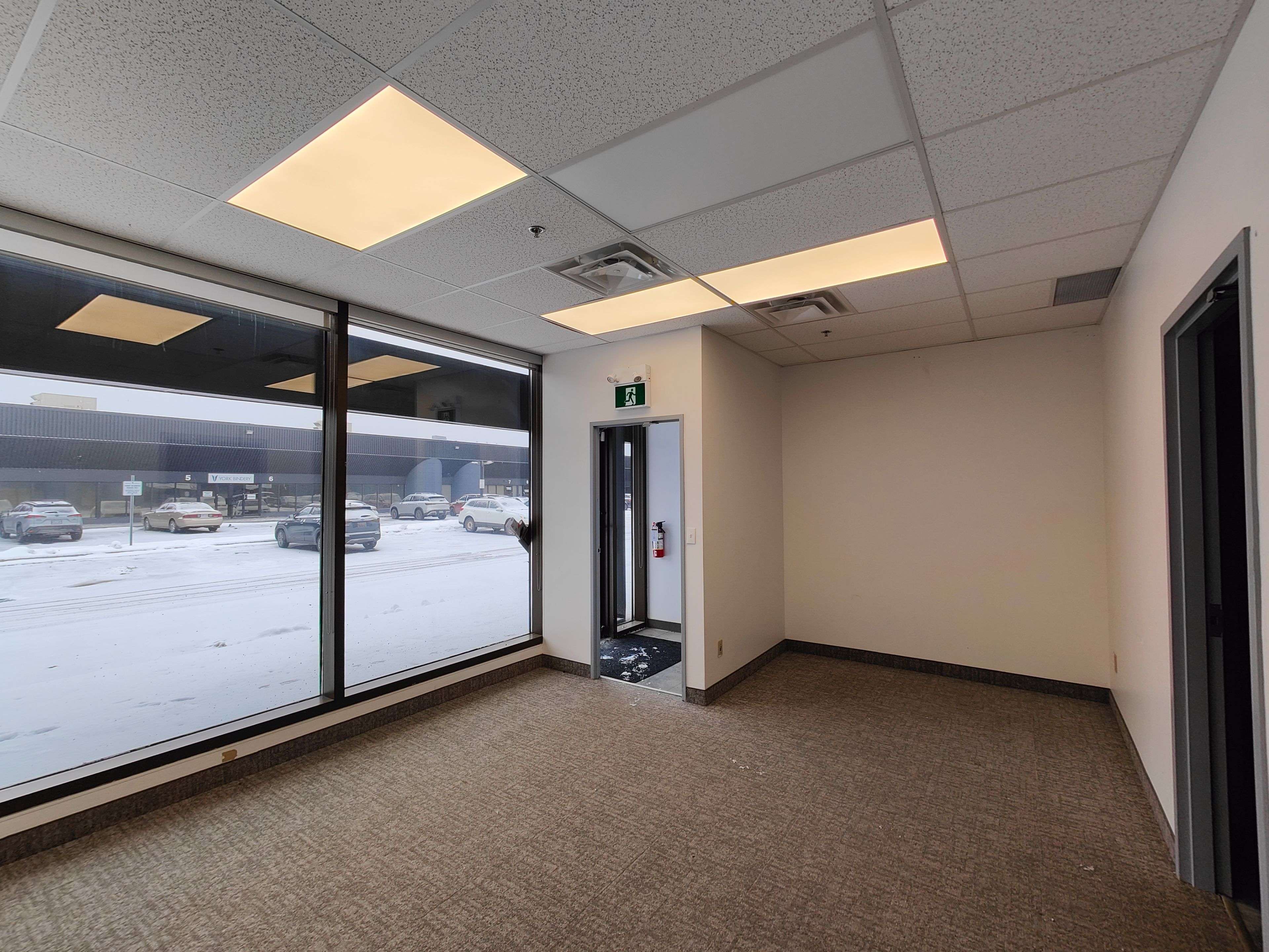 Toronto E11, ON M1B 2K4,445 Milner AVE #3