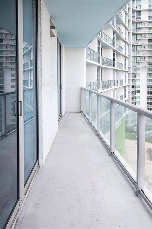 Miami, FL 33130,185 SW 7th St #1604