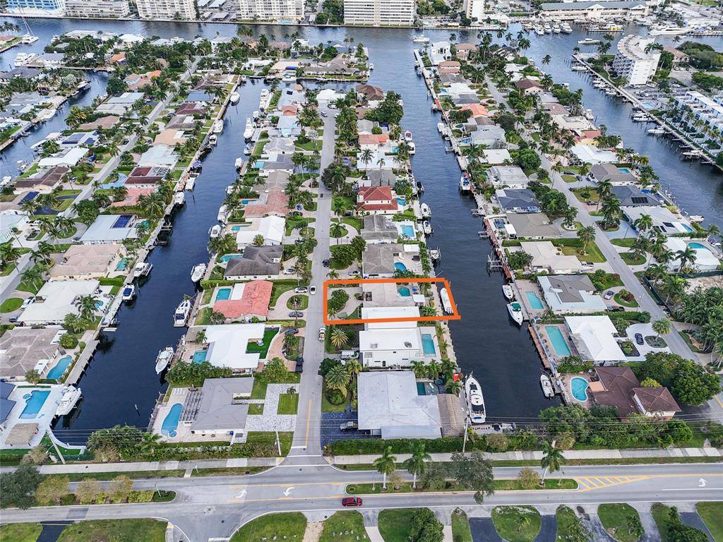 Pompano Beach, FL 33062,2622 NE 4th St