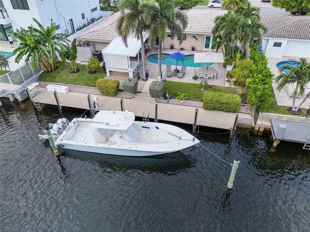 Pompano Beach, FL 33062,2622 NE 4th St