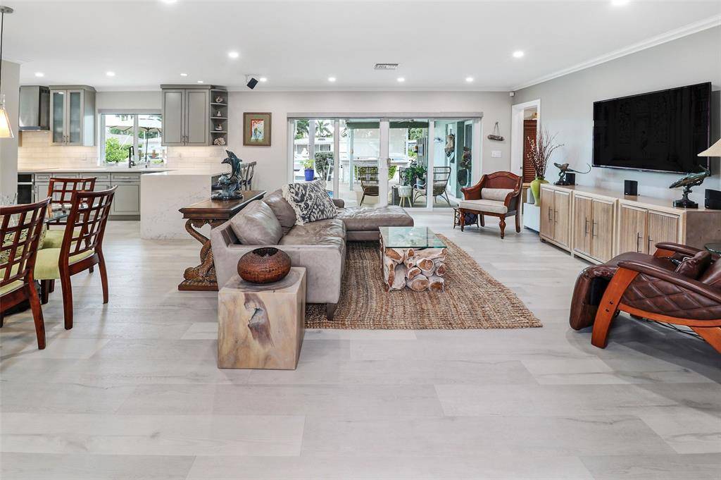 Pompano Beach, FL 33062,2622 NE 4th St