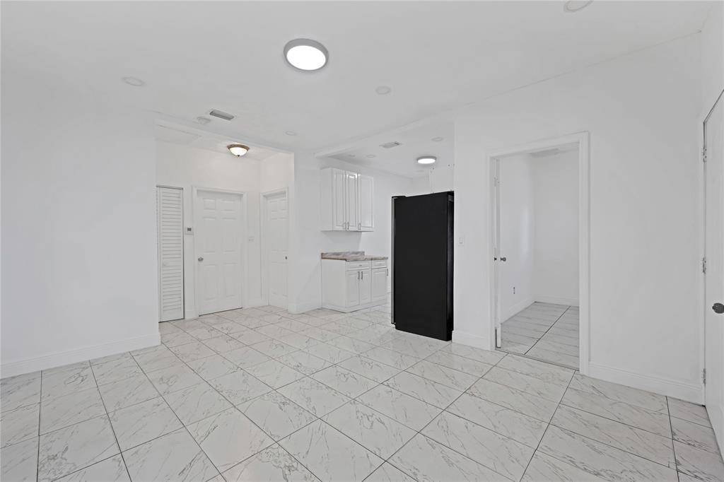 Miami, FL 33127,1114 NW 39th St