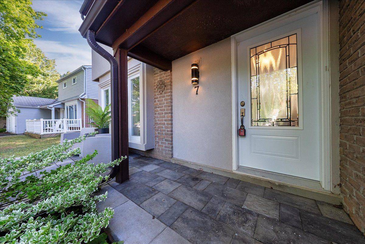 East Gwillimbury, ON L9N 1B9,7 Grist Mill RD