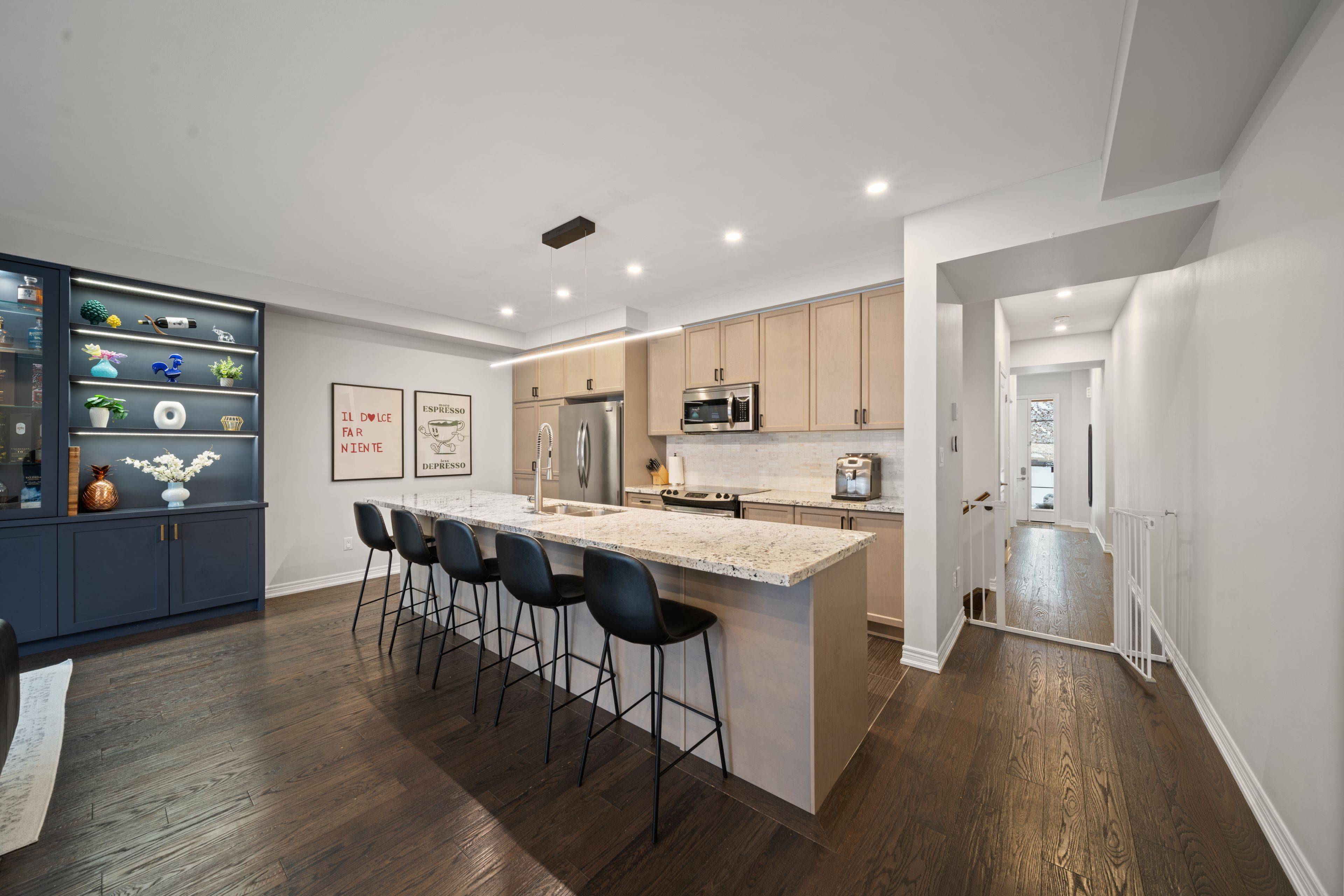 Aurora, ON L4G 0W1,82 Gower DR