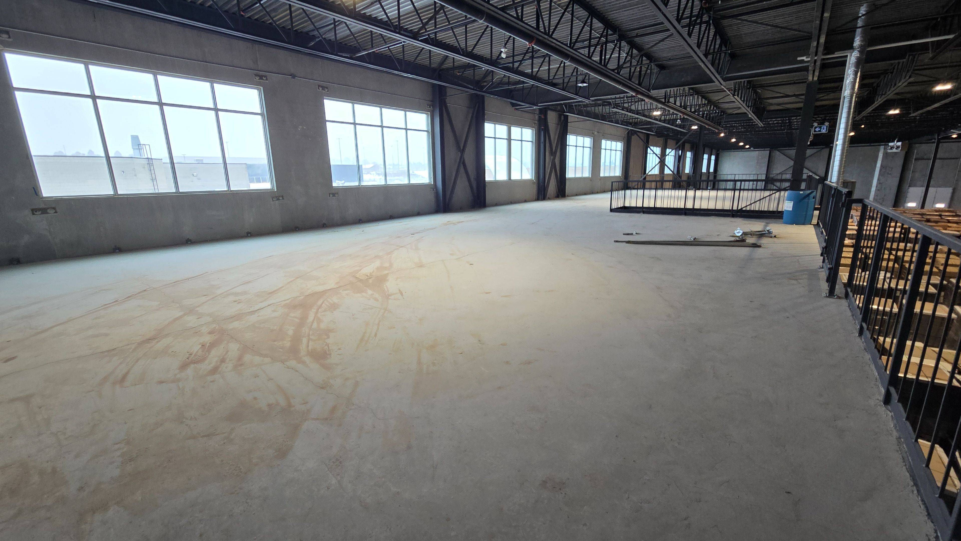 Aurora, ON L4G 3V1,125 Engelhard DR #3