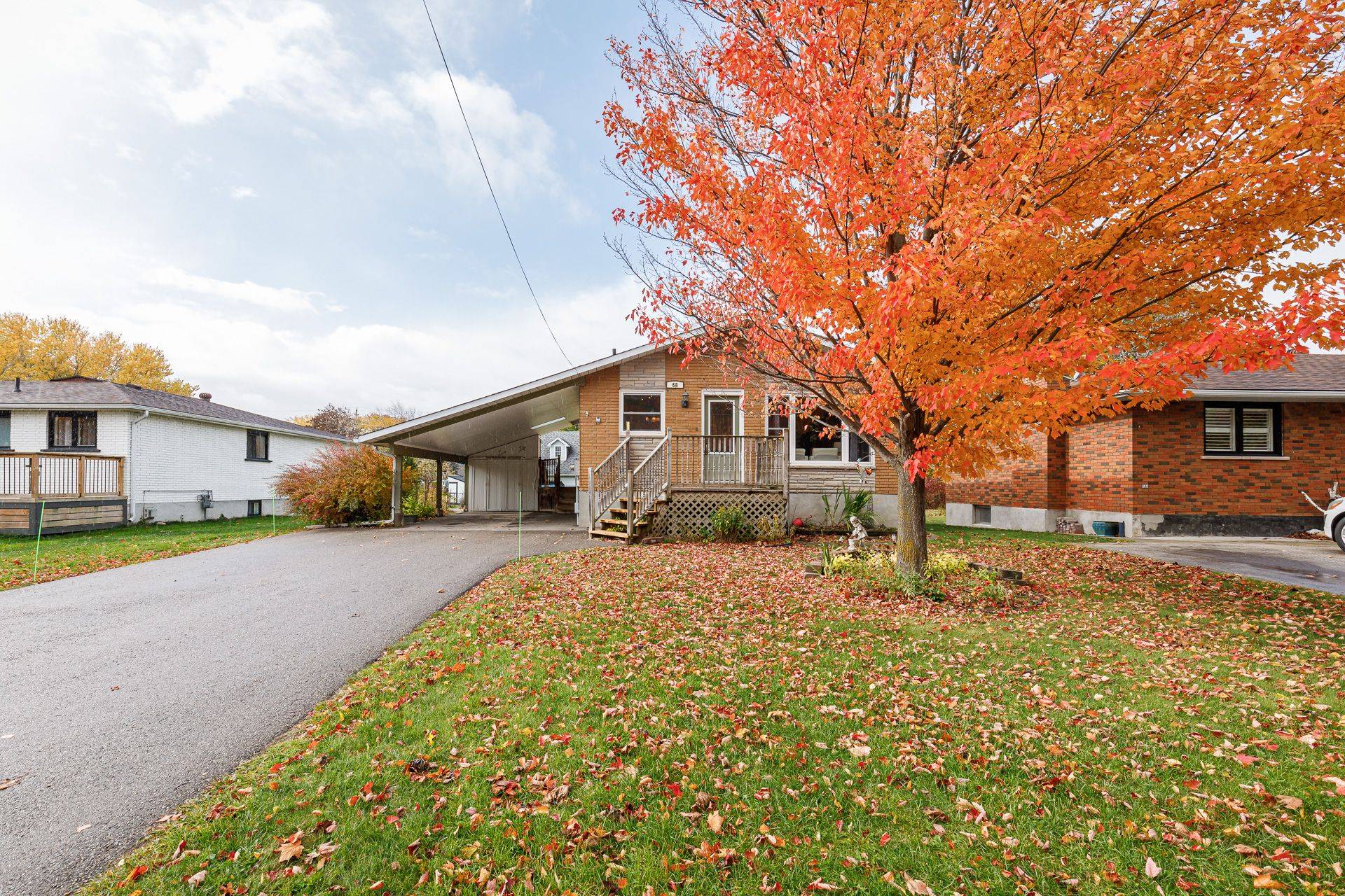 Collingwood, ON L9Y 3S1,68 Alice ST