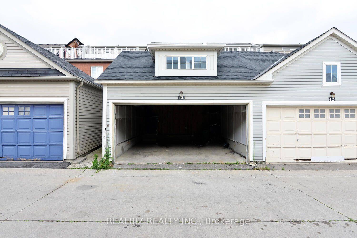 Toronto W05, ON M3N 2P4,14 Herzberg GDNS