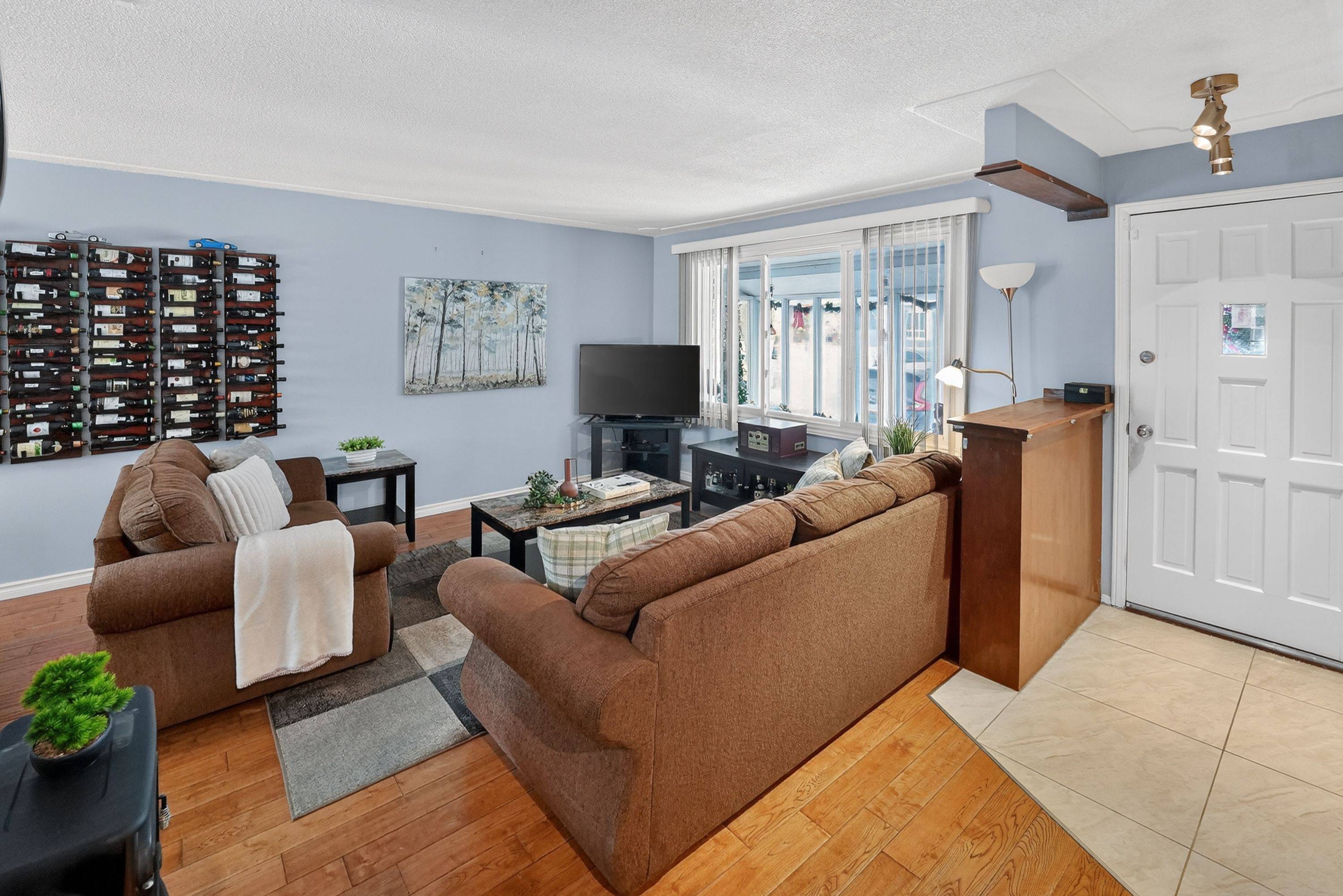 Niagara Falls, ON L2H 2A2,8162 Lynhurst DR