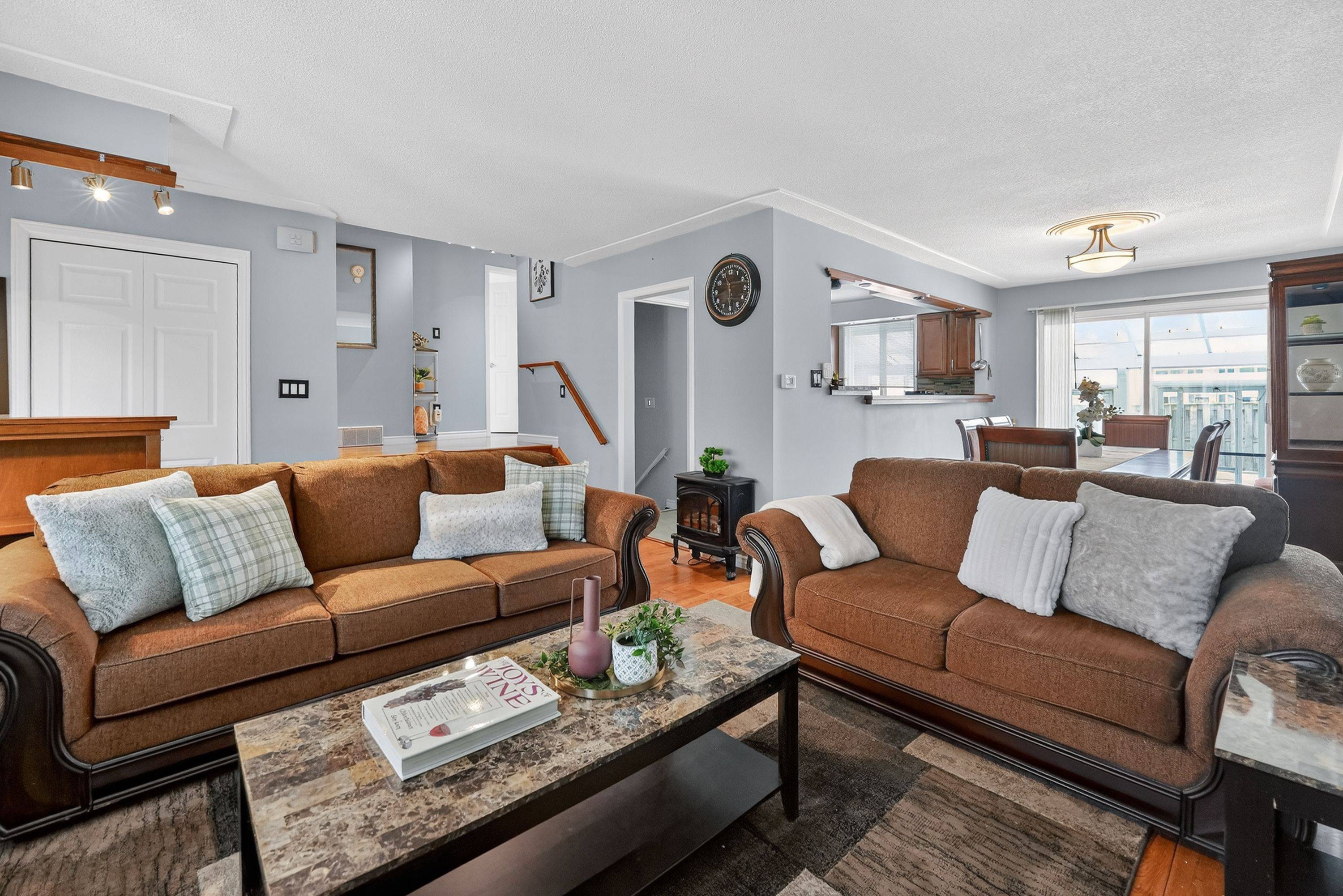 Niagara Falls, ON L2H 2A2,8162 Lynhurst DR