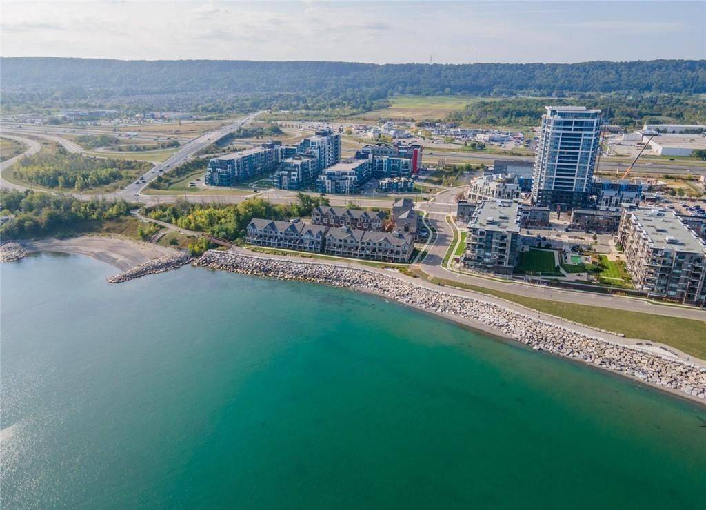 Grimsby, ON L3M 0H4,15 Pierre Trudeau LN