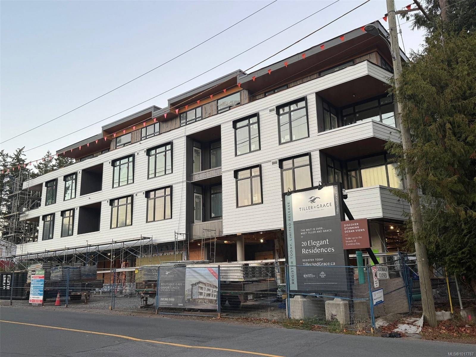 Saanich, BC V8Y 2L1,5229 Cordova Bay Rd #101