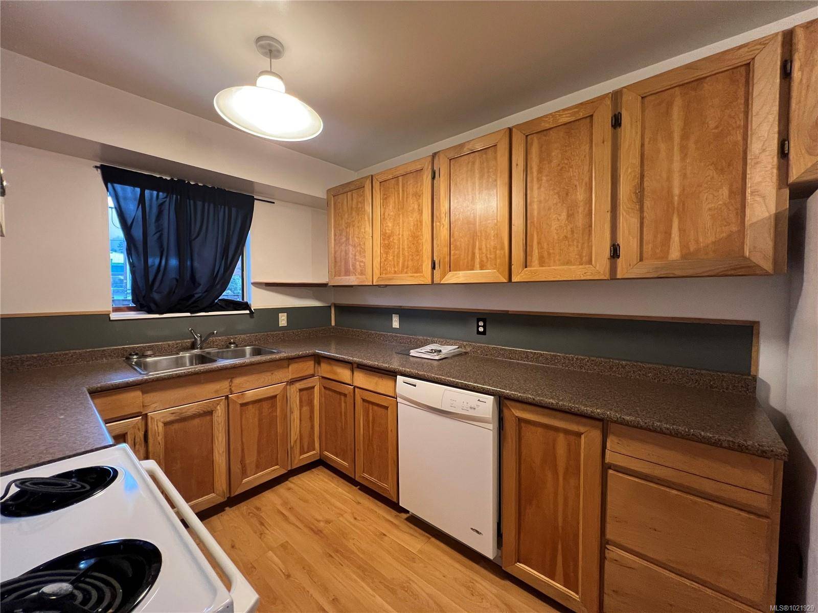 Gold River, BC V0P 1G0,500 Muchalat Pl #25