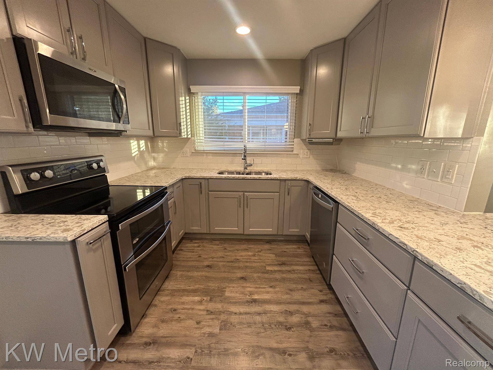 Clawson, MI 48017,1210 KENILWORTH