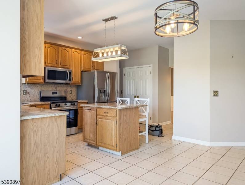 Washington Twp., NJ 07882,25 Saint Andrews Dr