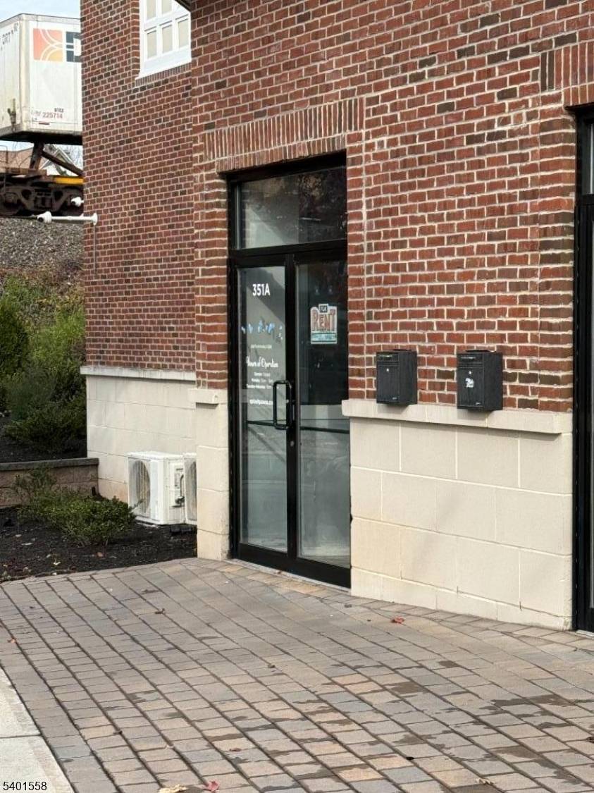 Roselle Park Boro, NJ 07204,351 Clay Ave W