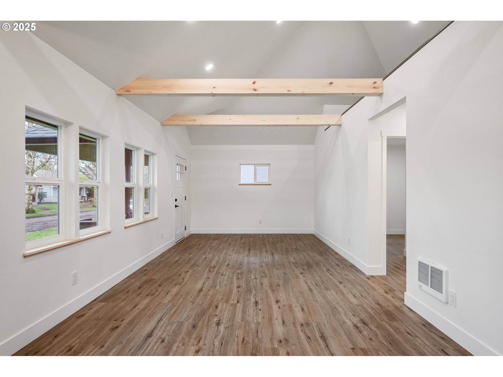 Longview, WA 98632,450 16TH AVE