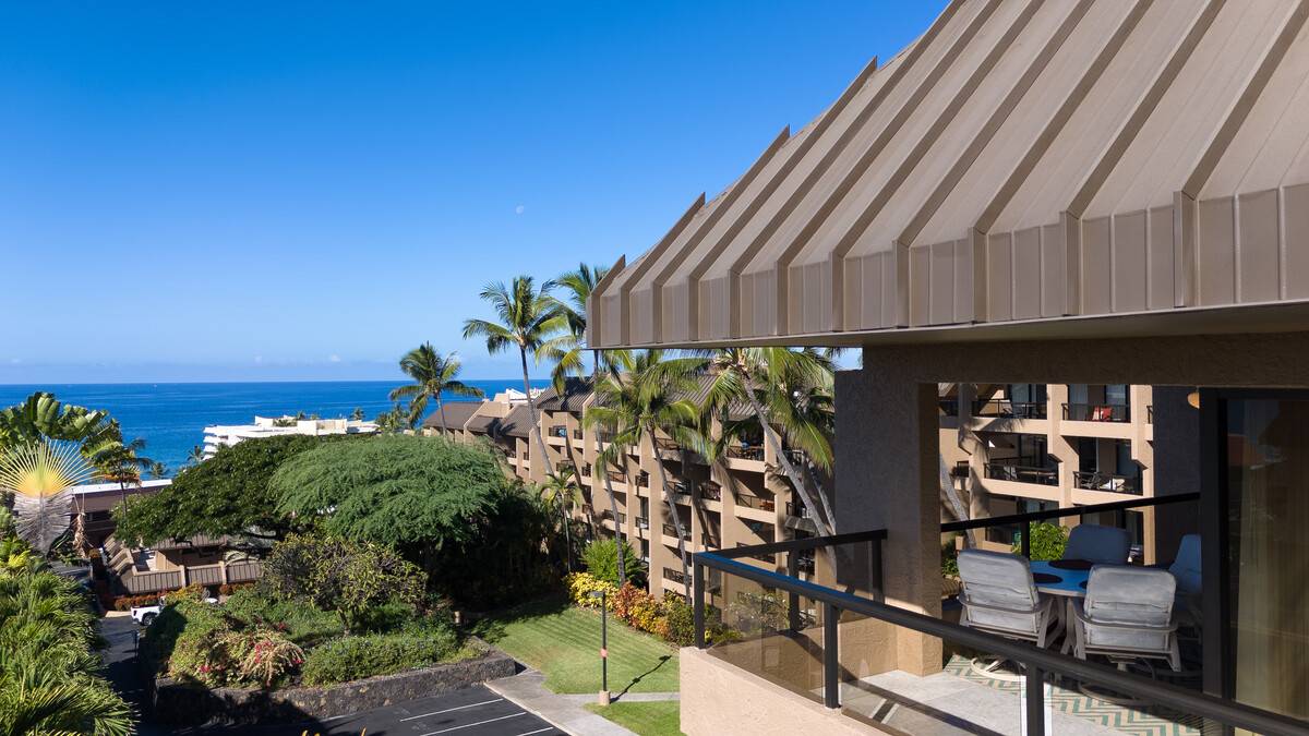 Kailua-kona, HI 96740,75-5865 WALUA RD #E734