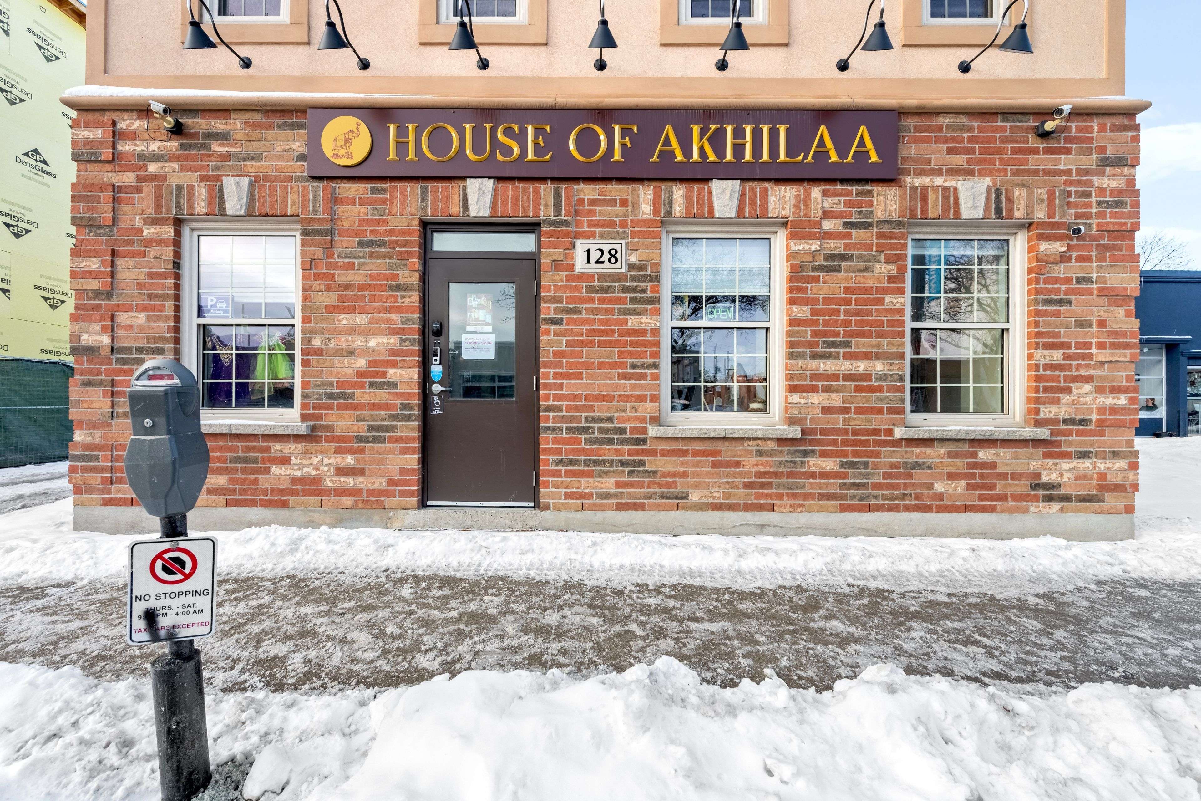 Whitby, ON L1N 4H4,128 Brock ST N