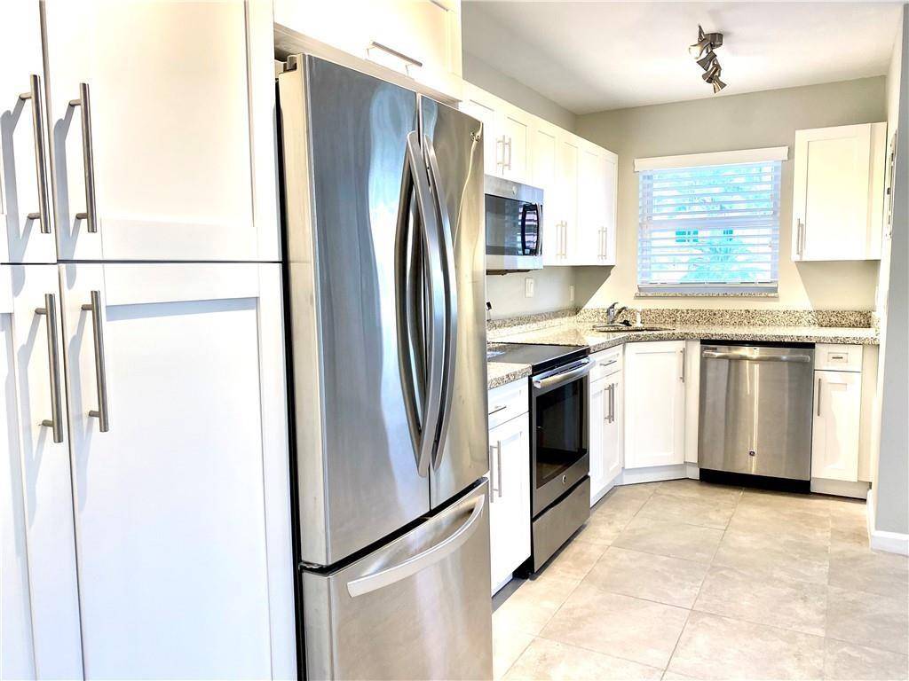 Fort Lauderdale, FL 33305,2121 N Ocean Blvd #5