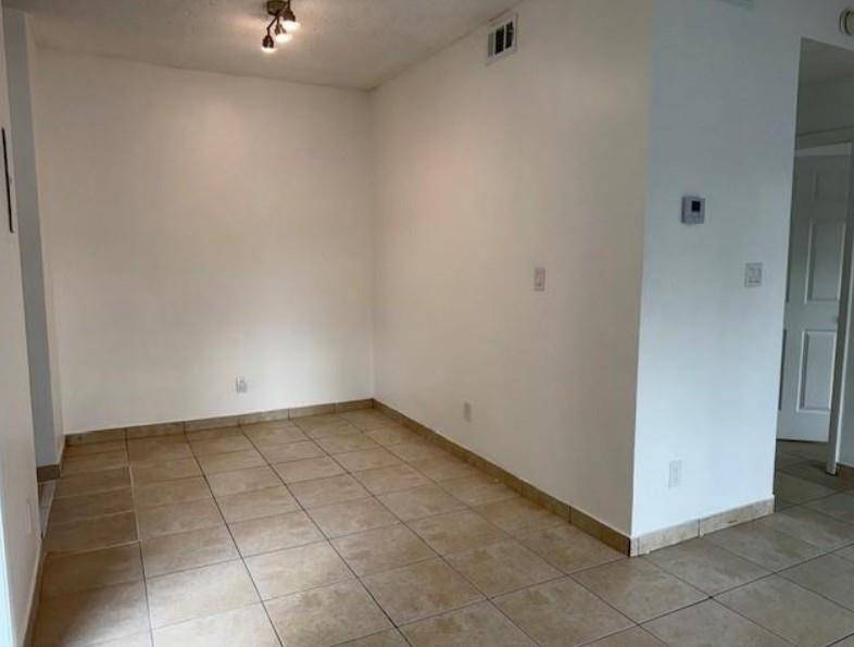 Pompano Beach, FL 33064,660 Cypress Club Way #F