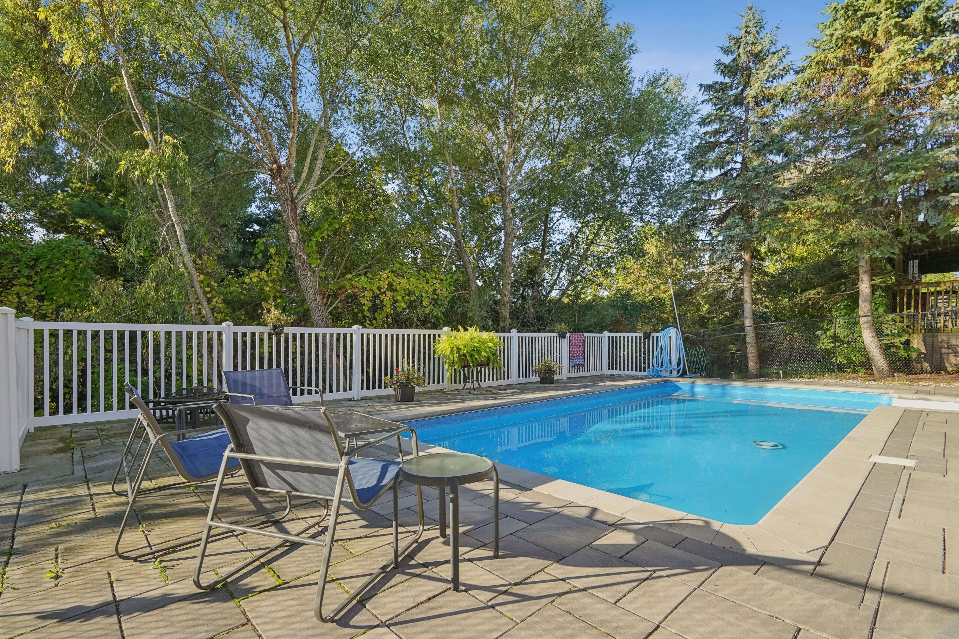 Halton Hills, ON L7J 2X4,7 Birchway PL