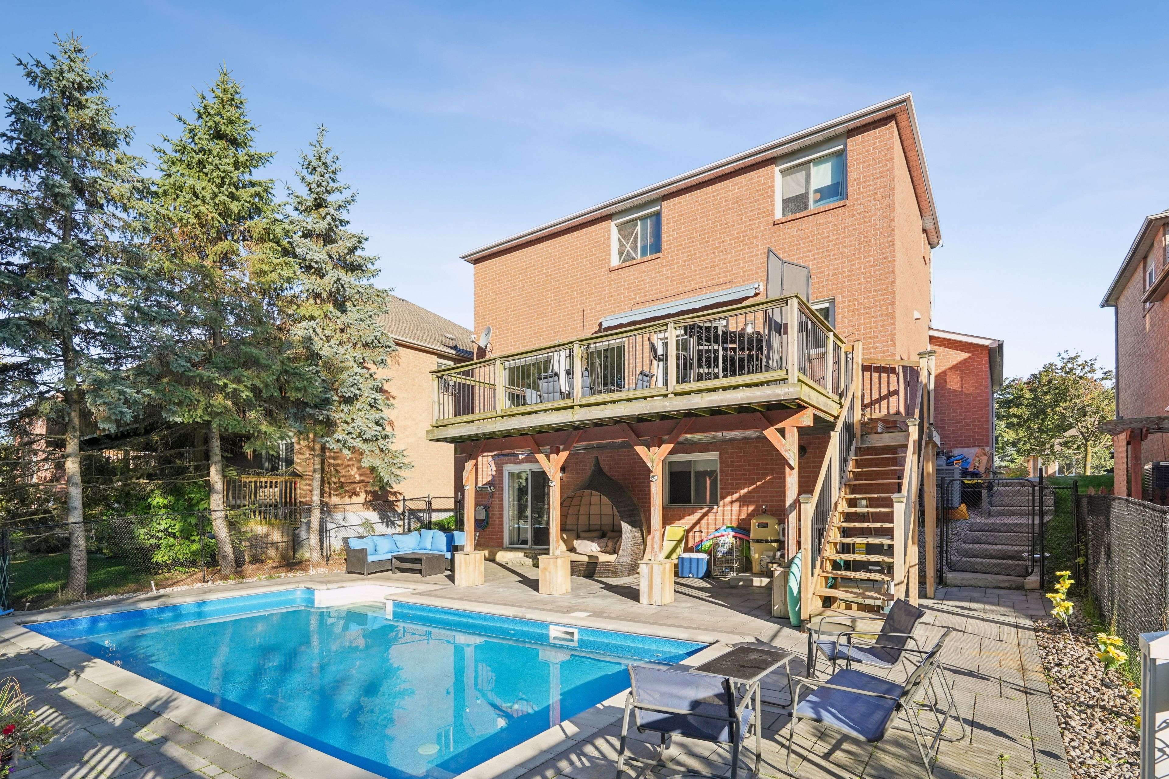 Halton Hills, ON L7J 2X4,7 Birchway PL