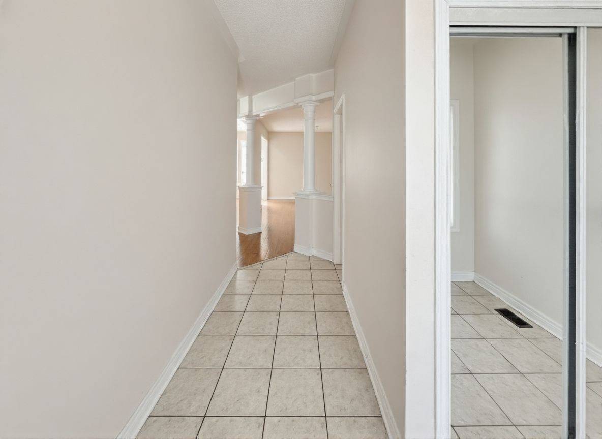 Brampton, ON L6X 0R7,45 Alice Springs CRES