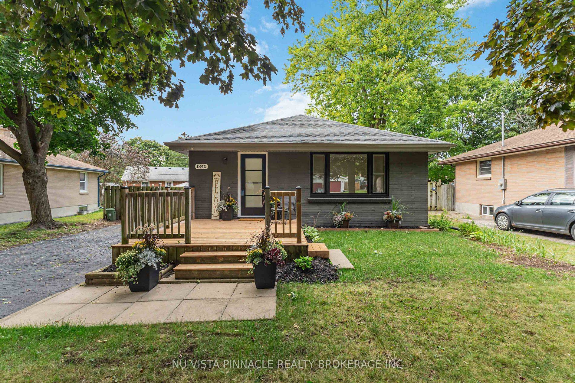 London East, ON N5W 2A8,1840 Royal CRES W