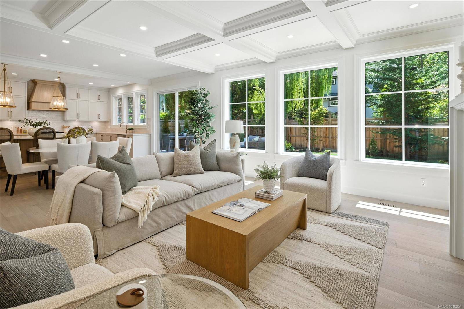 Oak Bay, BC V8S 2X1,2377 Zela St