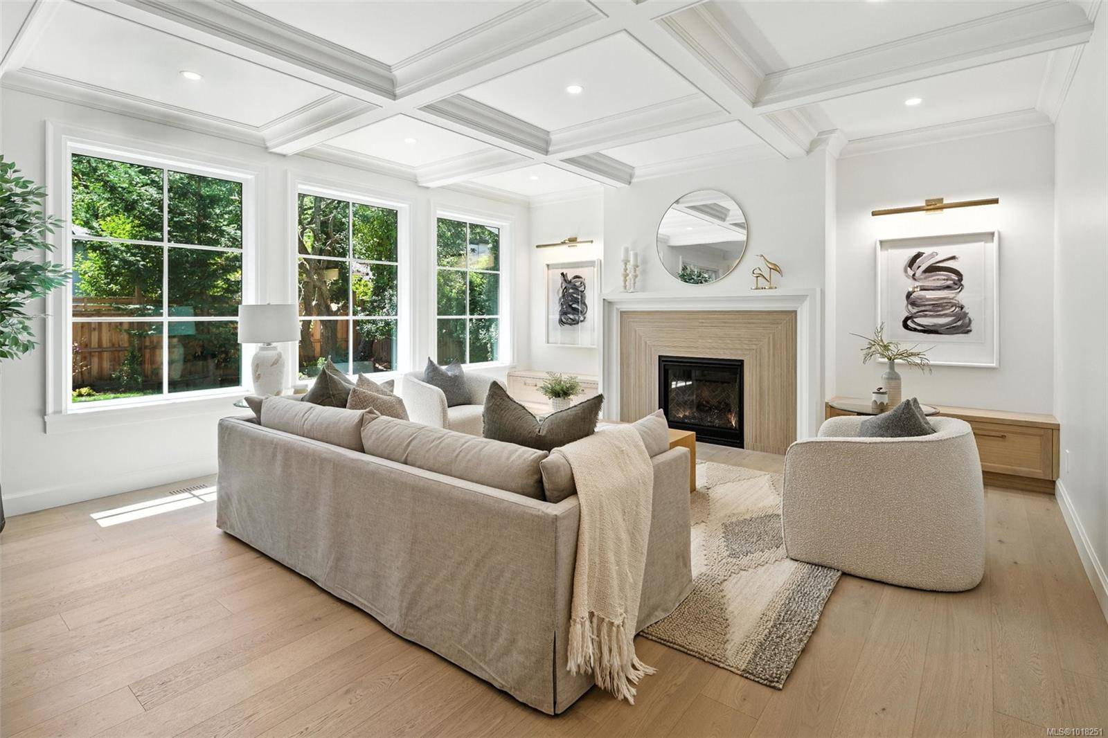 Oak Bay, BC V8S 2X1,2377 Zela St