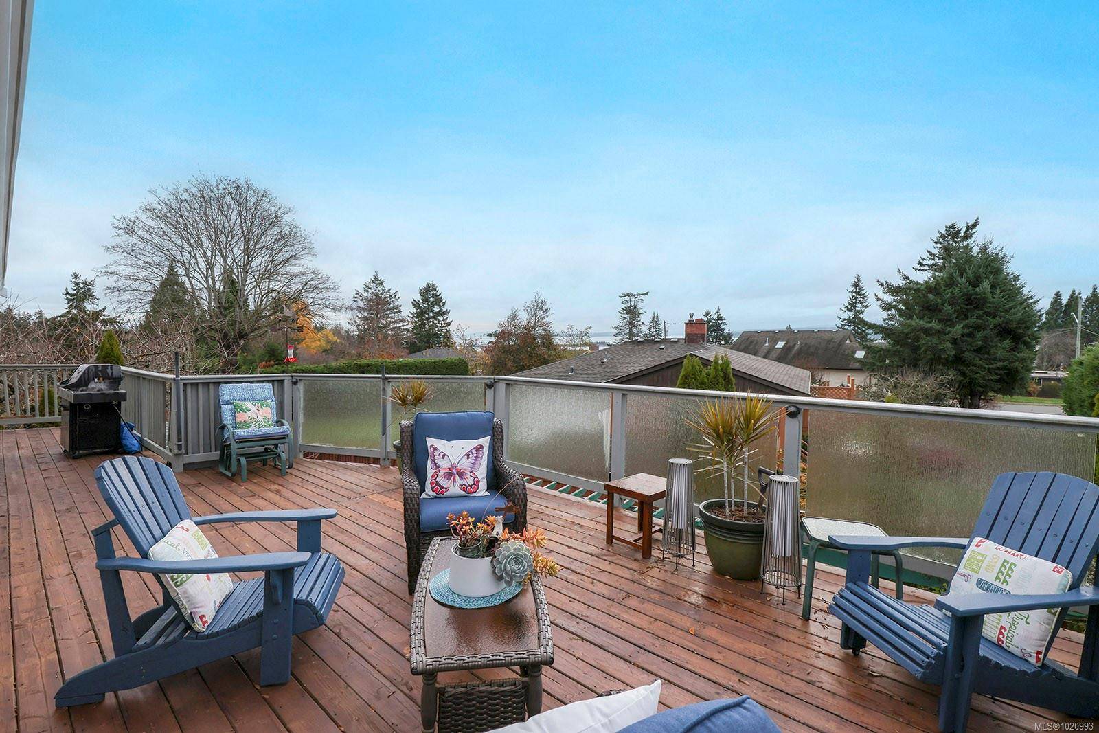 Comox, BC V9M 1N3,2143 Cooke Ave