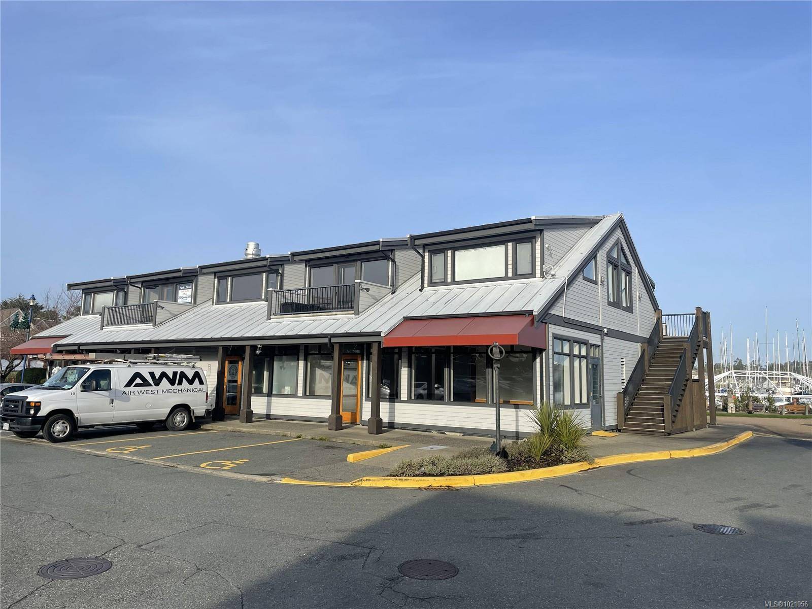 Sidney, BC V8L 4X3,9851 Seaport Pl #1C