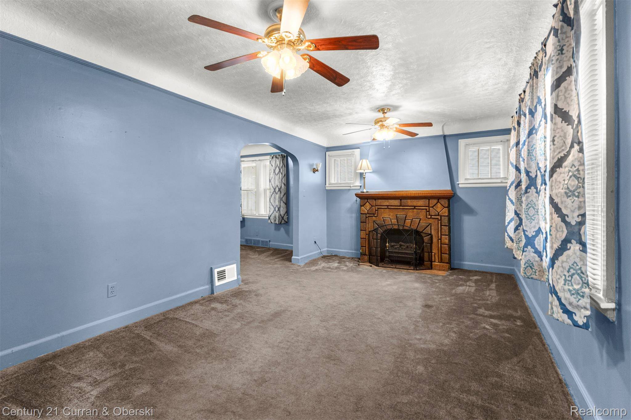 Melvindale, MI 48122,18641 Henry ST