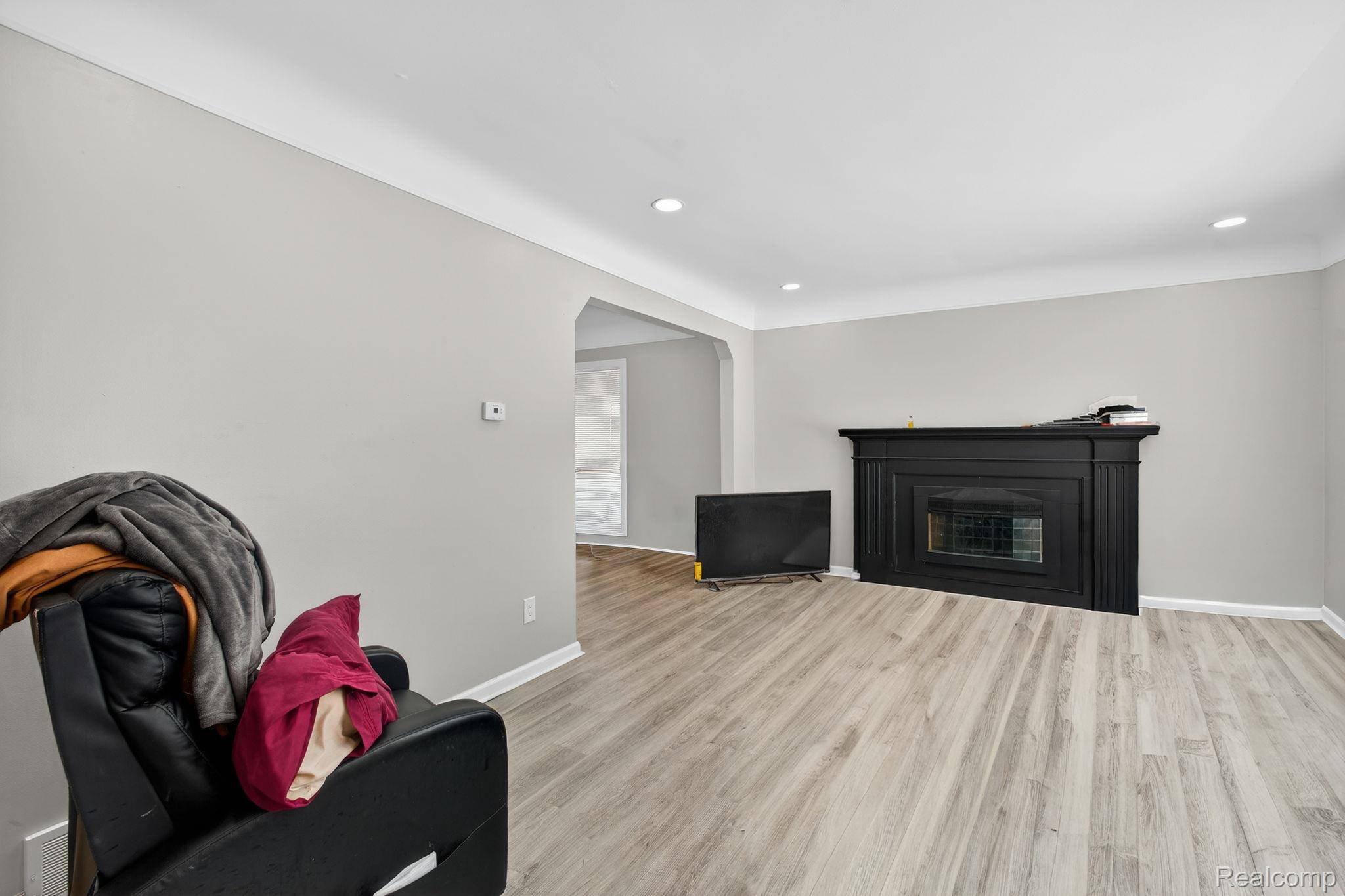 Detroit, MI 48223,14870 Heyden ST