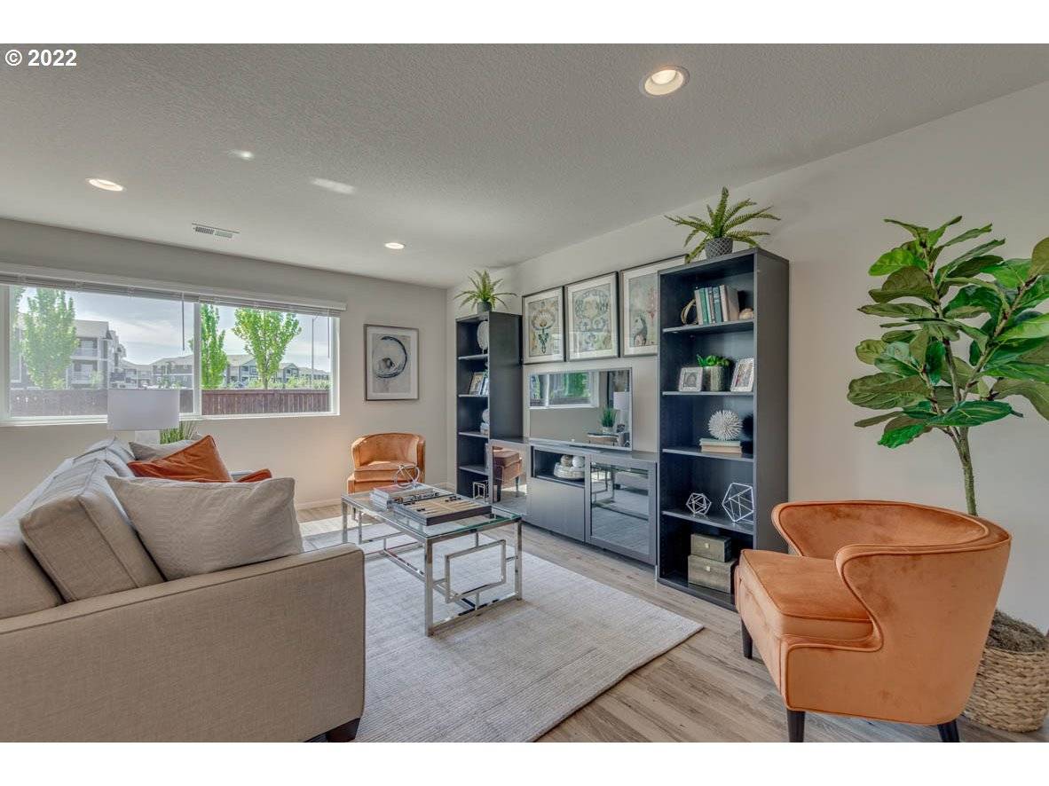 Springfield, OR 97477,2866 Pierce PKWY