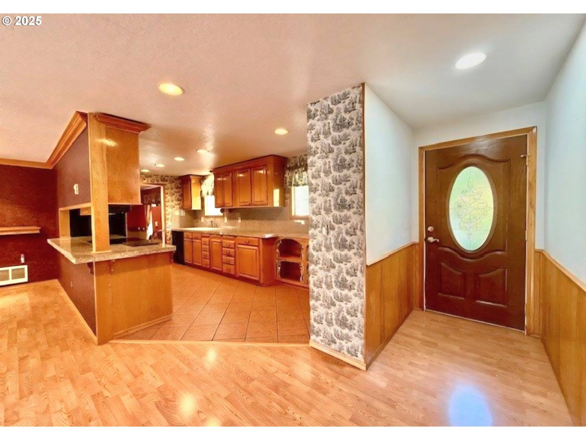 Coquille, OR 97423,94504 SMOKEY LN