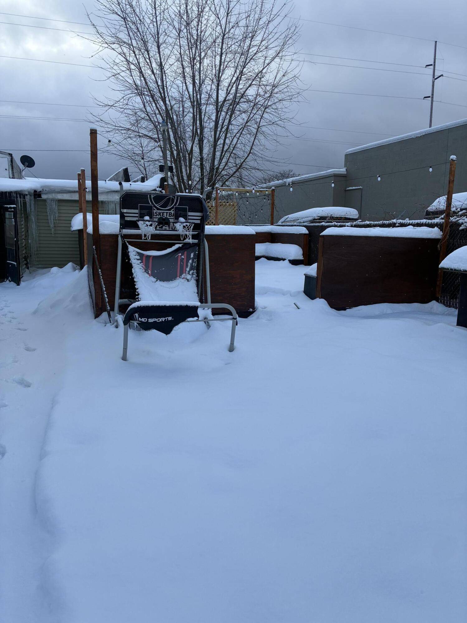 Muskegon, MI 49444,3680 Airline HWY