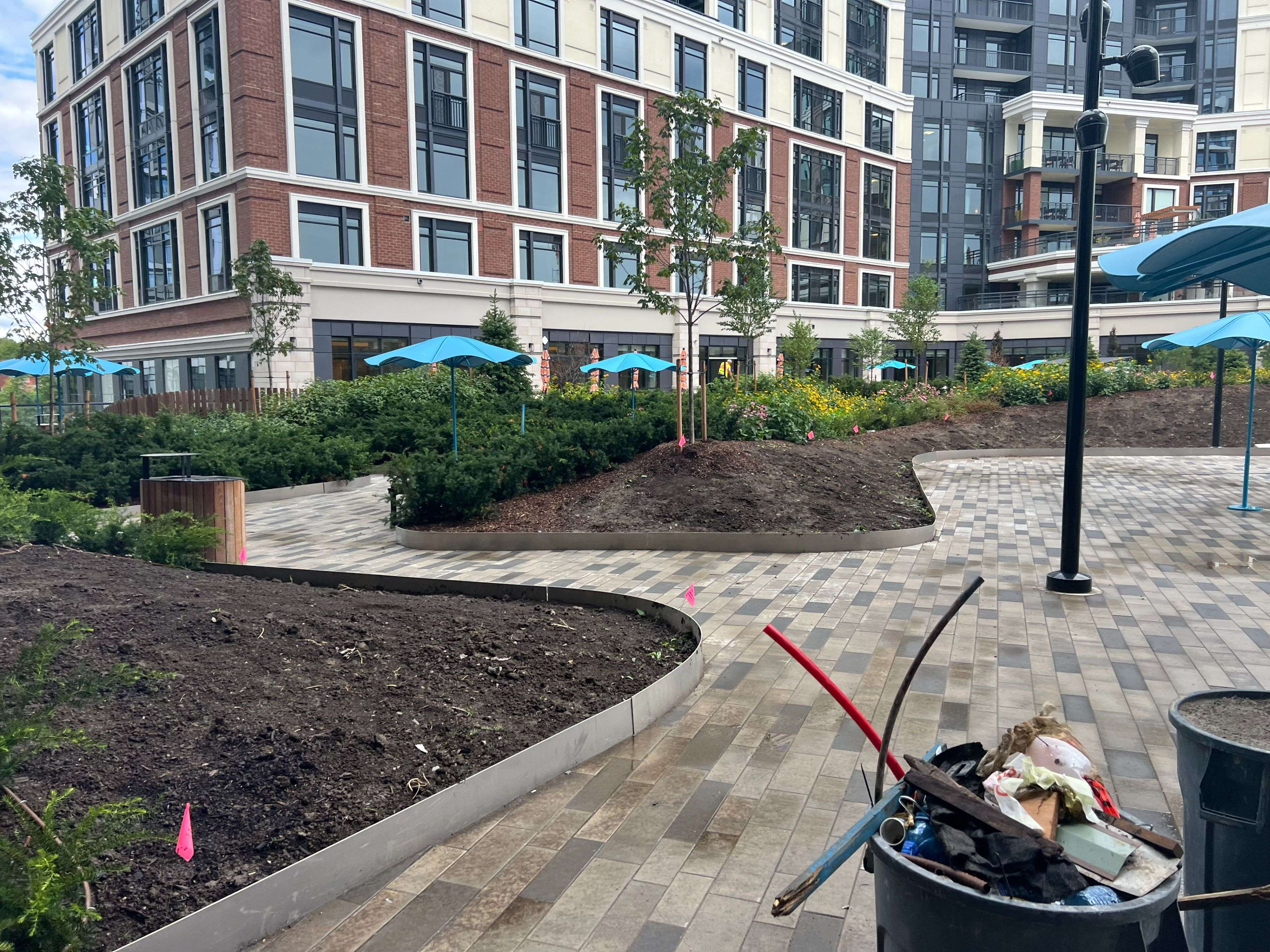 Mississauga, ON L5M 2T1,2485 Eglinton AVE W #1