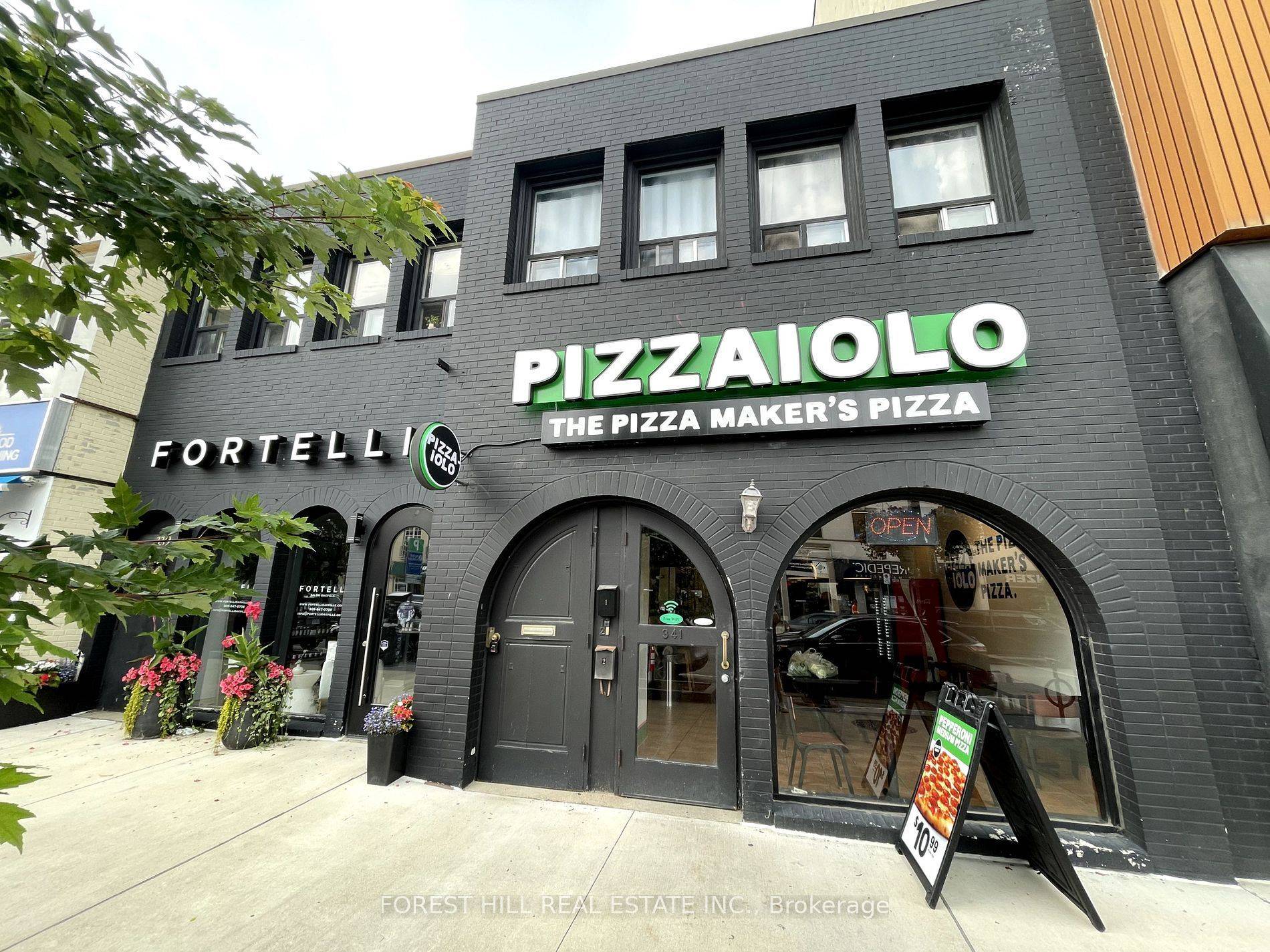 Oakville, ON L6J 1J4,341 Lakeshore RD E #2