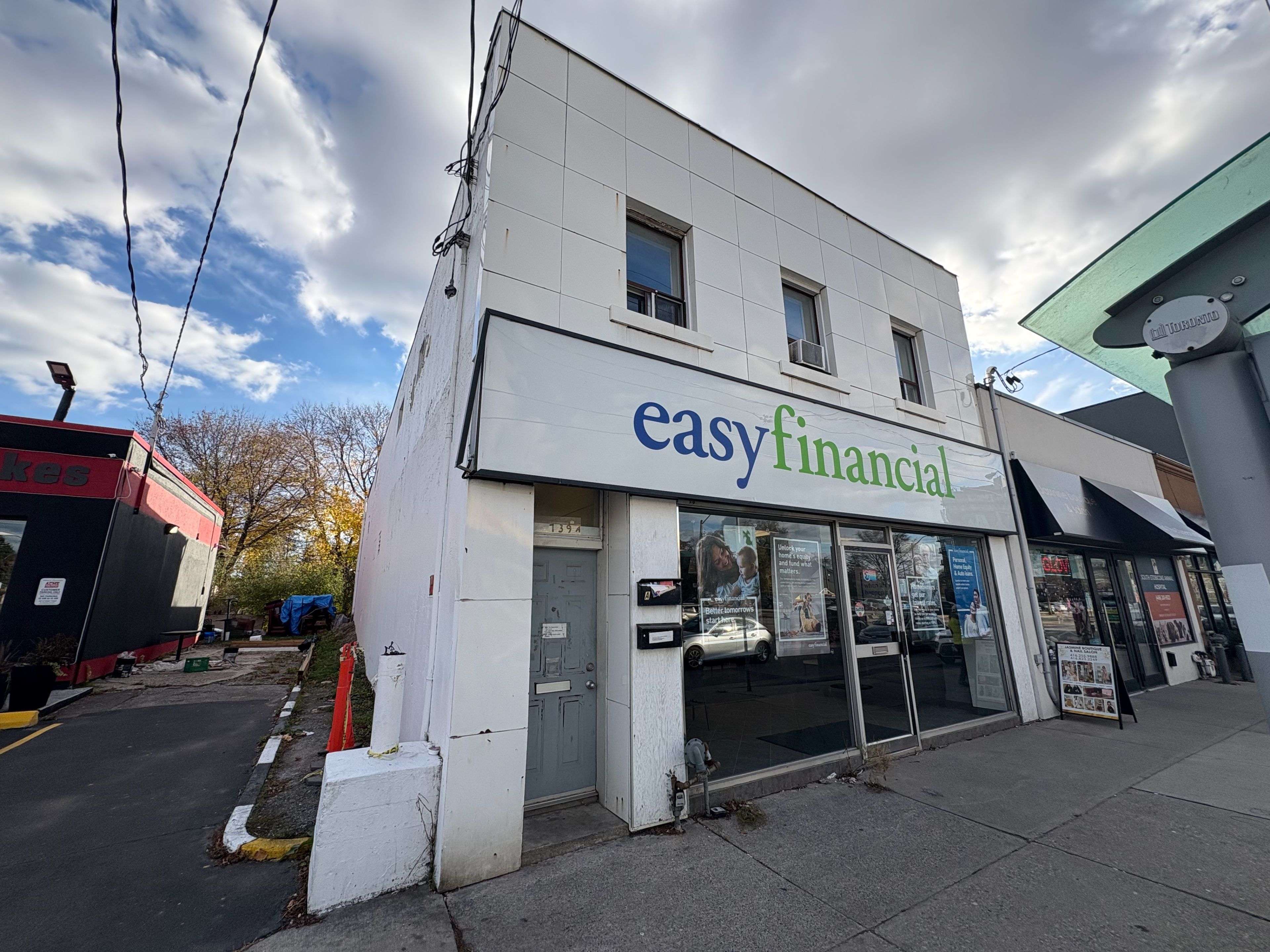 Toronto W07, ON M8Z 1M8,739 The Queensway N/A #A