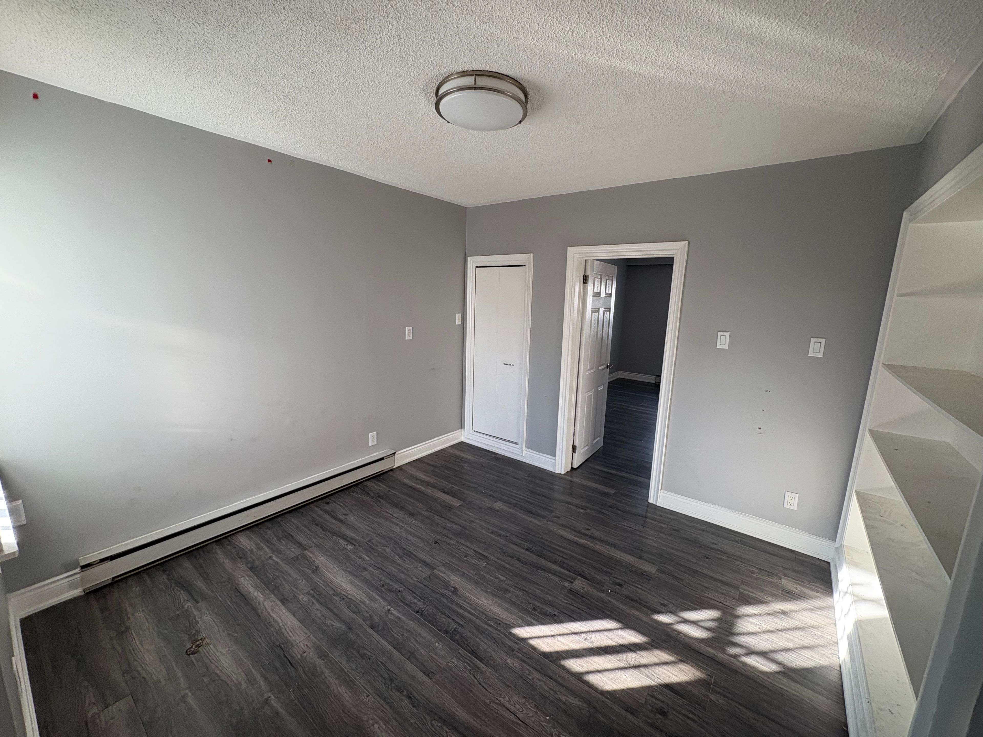 Toronto W07, ON M8Z 1M8,739 The Queensway N/A #A