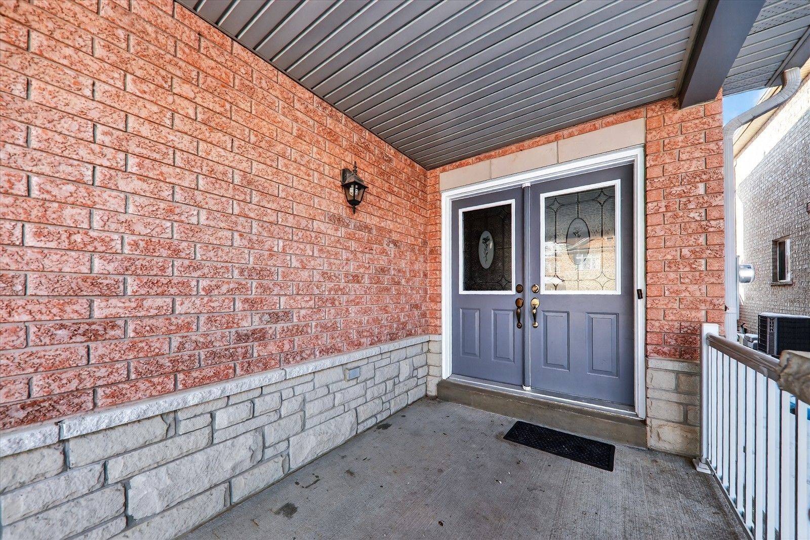 Brampton, ON L6P 2N3,29 Riverplace CRES