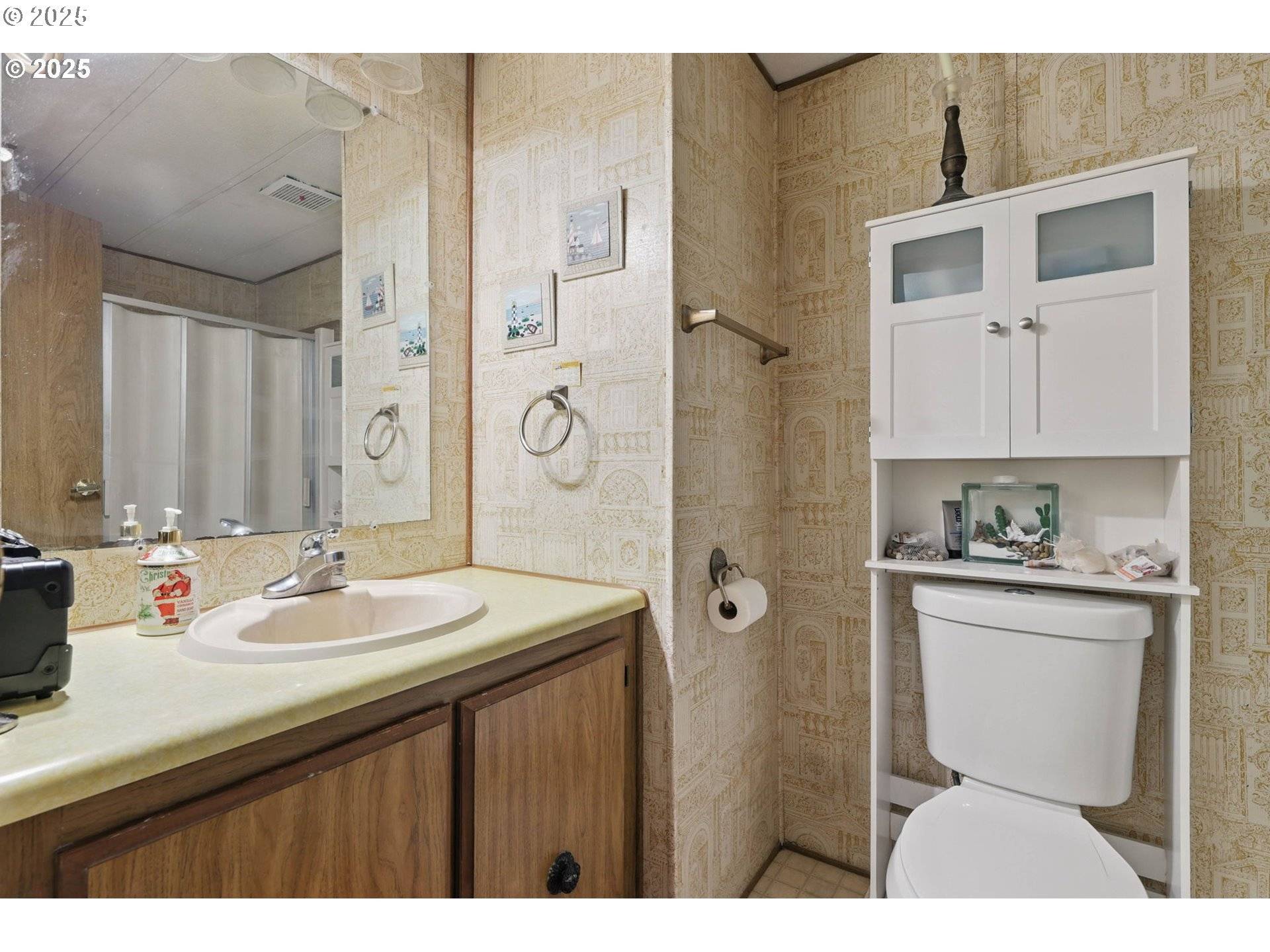 Fairview, OR 97024,21100 NE SANDY BLVD #52