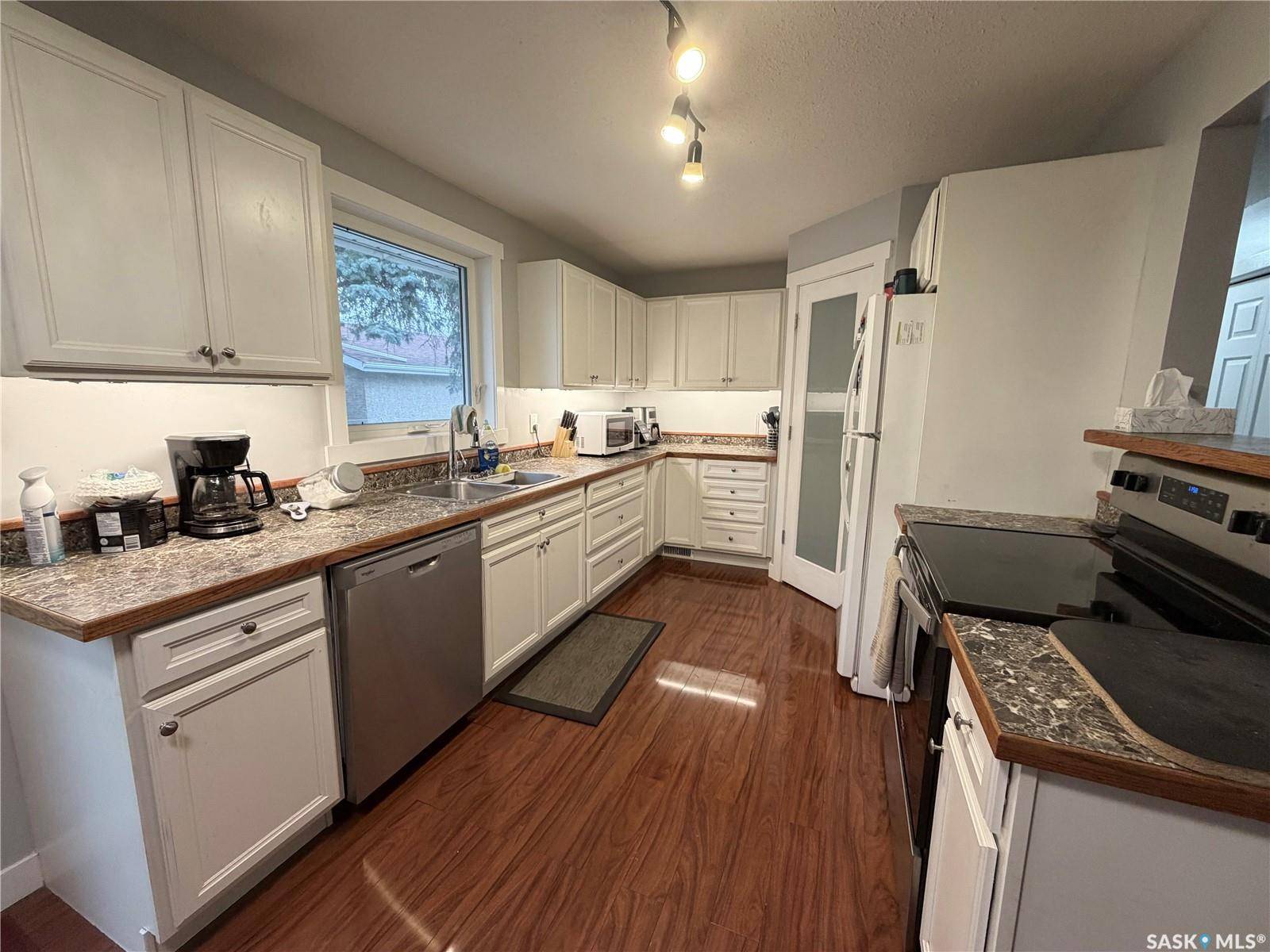 Regina, SK S4R 0Z5,5309 2nd AVENUE N