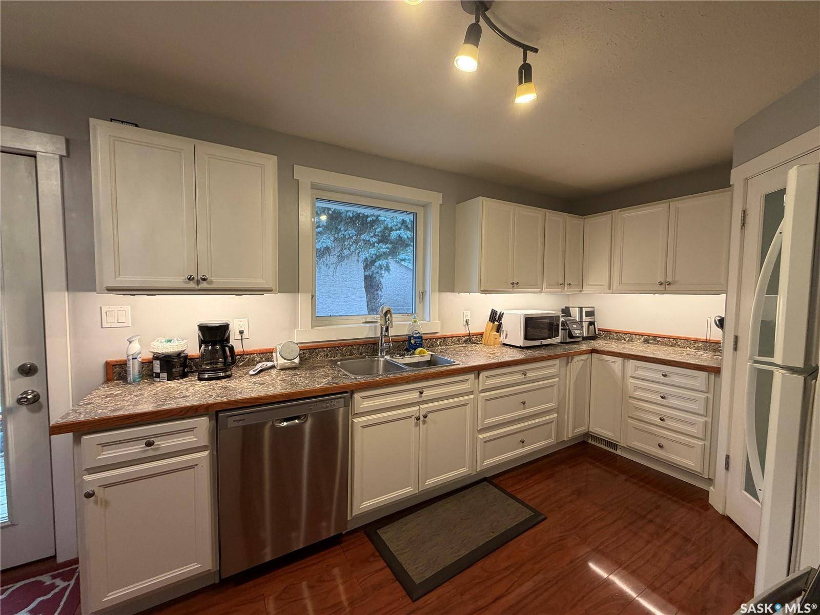 Regina, SK S4R 0Z5,5309 2nd AVENUE N